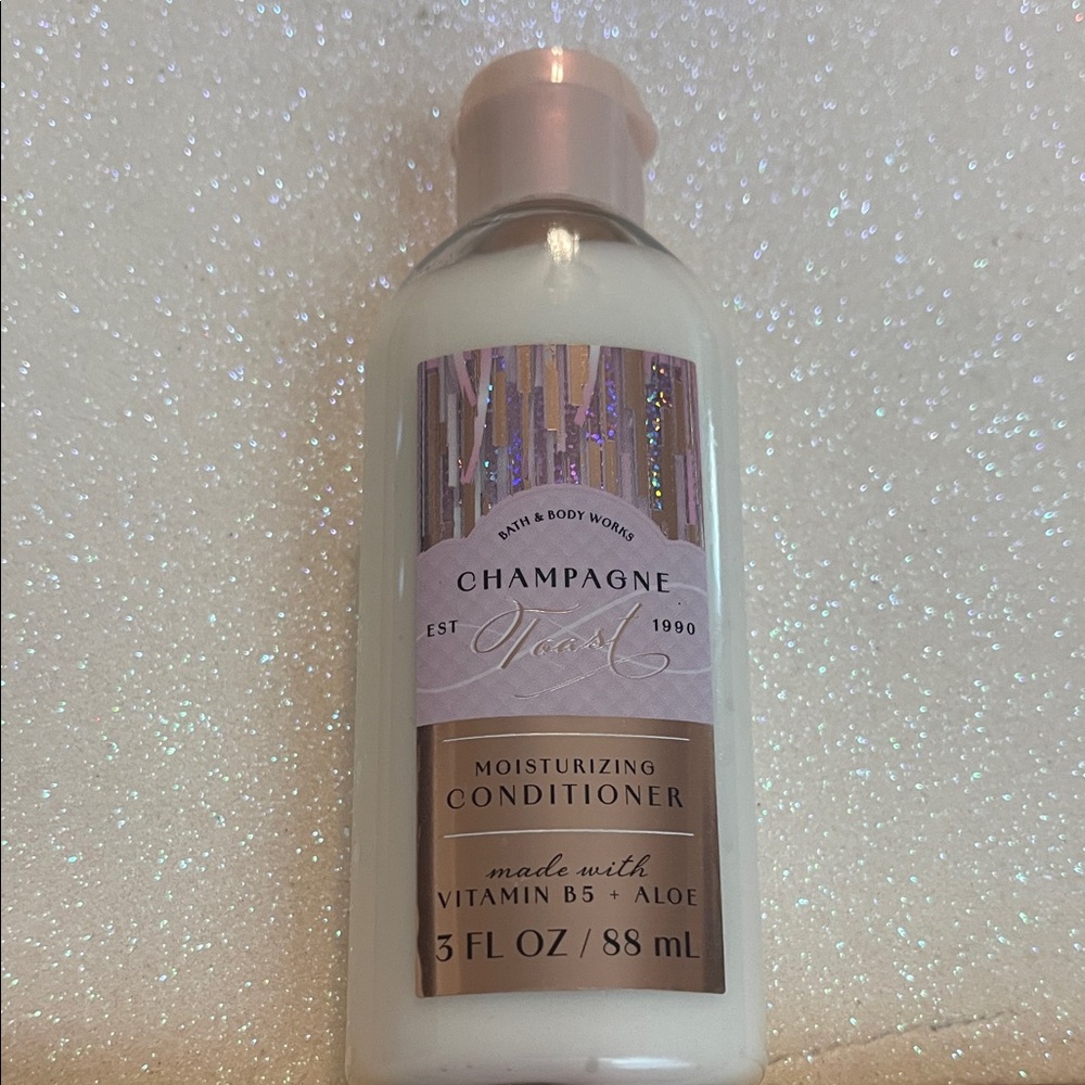 Champagne Moisturizing Conditioner - Mini Cream and Gold